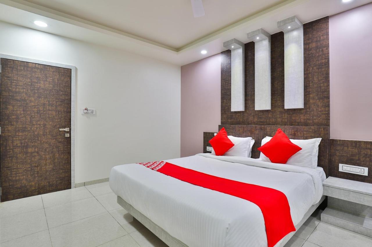 Oyo 23174 Hotel Parth Inn Dwarka  Exterior photo